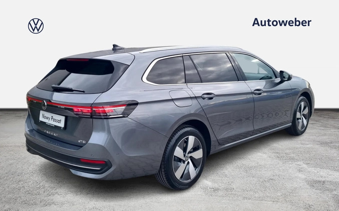 Volkswagen Passat cena 208560 przebieg: 5, rok produkcji 2024 z Staszów małe 56